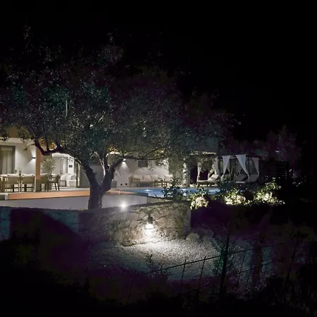 Mourelo Luxury In Chania With Private Pool Jacuzzi Villa La Canea